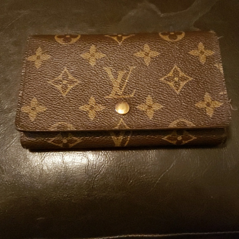 Louis Vuitton Porte Tressor Wallet